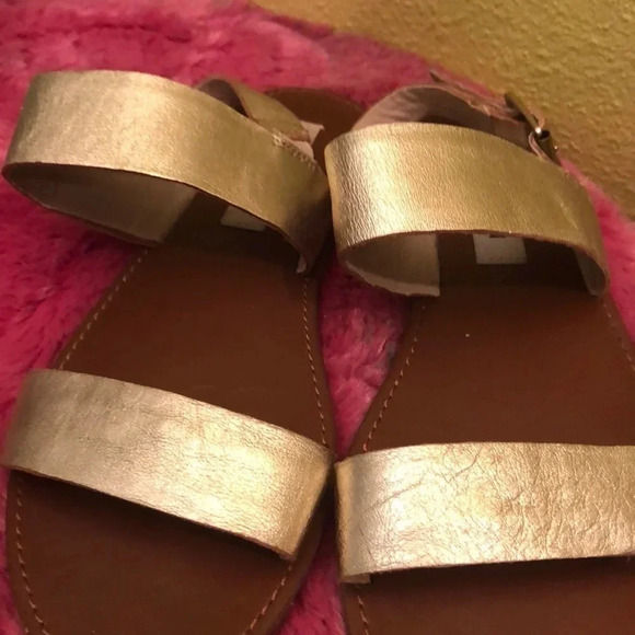 Gold Steve Madden Sandals - Picture 3 of 3